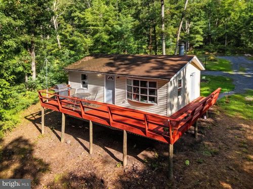 1454 Pin Oak Rd, PAW PAW, WV, 25434-3236 | Card Image