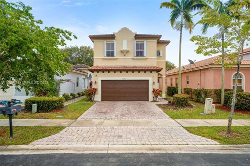 1097 Ne 40th Rd, Homestead, FL, 33033-5929 | Card Image