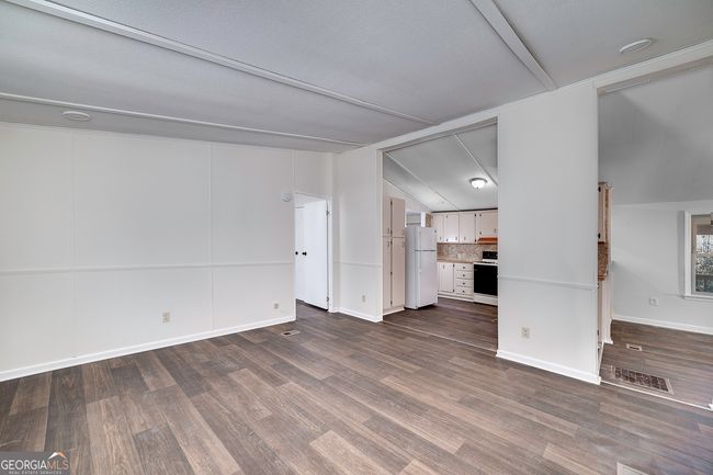 252 Lakeview Dr, House other with 3 bedrooms, 2 bathrooms and 2 parking in Locust Grove GA | Image 14