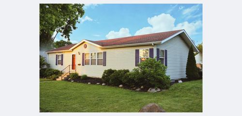 927 State Street, Union Grove, WI, 53182 | Card Image