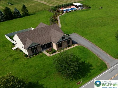 101 Cider Mill Rd, MERTZTOWN, PA, 19539-9611 | Card Image