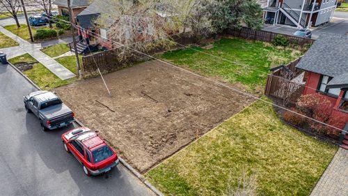 225 Se Urania Lane, Bend, OR, 97702 | Card Image