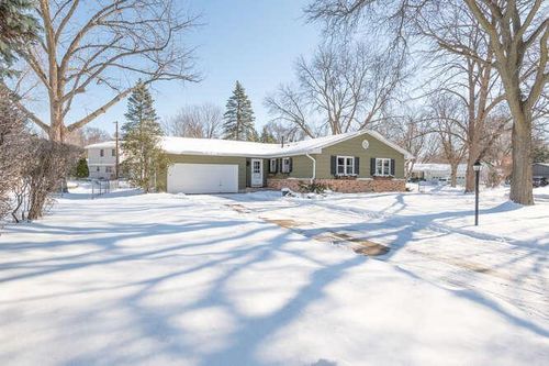 10032 Irwin Circle, Bloomington, MN, 55437 | Card Image