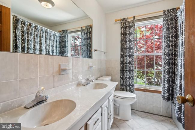9 Still Run Dr, House other with 4 bedrooms, 3 bathrooms and null parking in MICKLETON NJ | Image 15