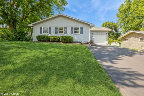 3216 Terrace Dr, McHenry, IL, 60050-8265 | Card Image