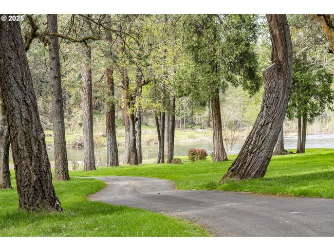 503 Quail Ln, House other with 3 bedrooms, 4 bathrooms and 3 parking in Grants Pass OR | Image 43