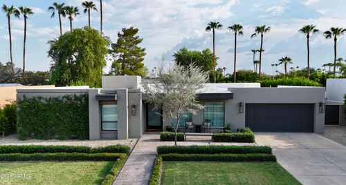 8107 E Del Caverna Dr, Scottsdale, AZ, 85258-2225 | Card Image