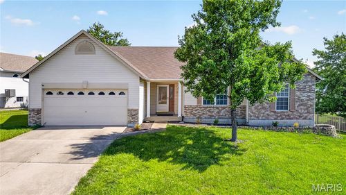 1359 Sunview Dr, O Fallon, MO, 63366-6321 | Card Image