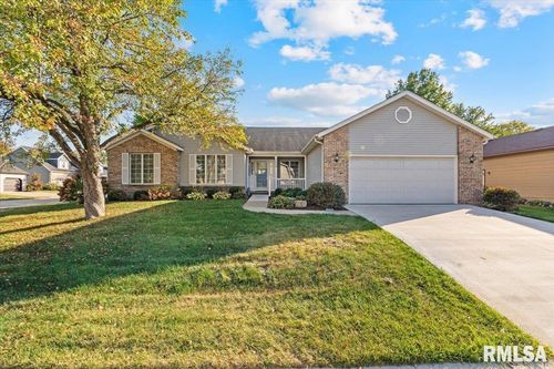 2605 Hunter Rd, Bettendorf, IA, 52722-6240 | Card Image
