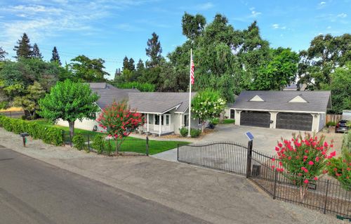 9748 Cole Dr, Stockton, CA, 95212-2024 | Card Image