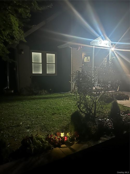 93 Lake Dr, Lake Peekskill, NY, 10537-1235 | Card Image