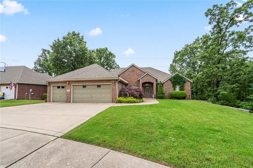 2908 Cortney Cir, Siloam Springs, AR, 72761-4704 | Card Image