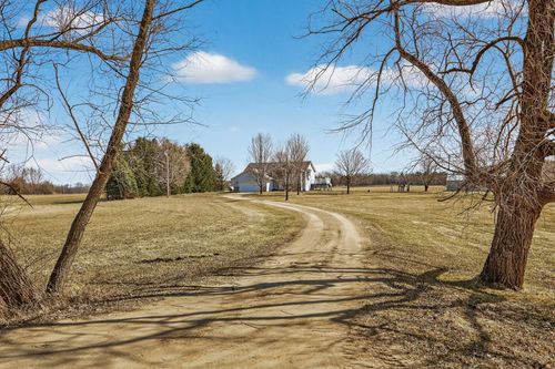 8210 Dempsey Ave Sw, Waverly, MN, 55390-8415 | Card Image