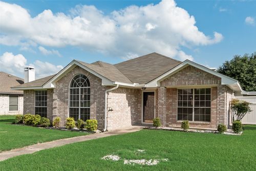 1326 Rosewood Ln, Lancaster, TX, 75146-1354 | Card Image