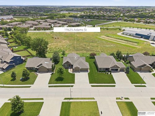 19625 Adams St, Omaha, NE, 68135-3258 | Card Image