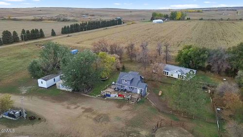 16121 36th St Nw, Fairview, MT, 59221-9336 | Card Image