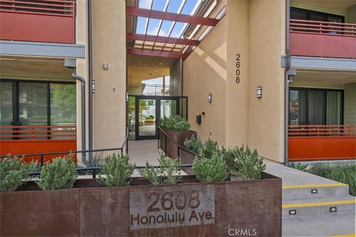 310-2608 Honolulu Ave, Montrose, CA, 91020-1766 | Card Image
