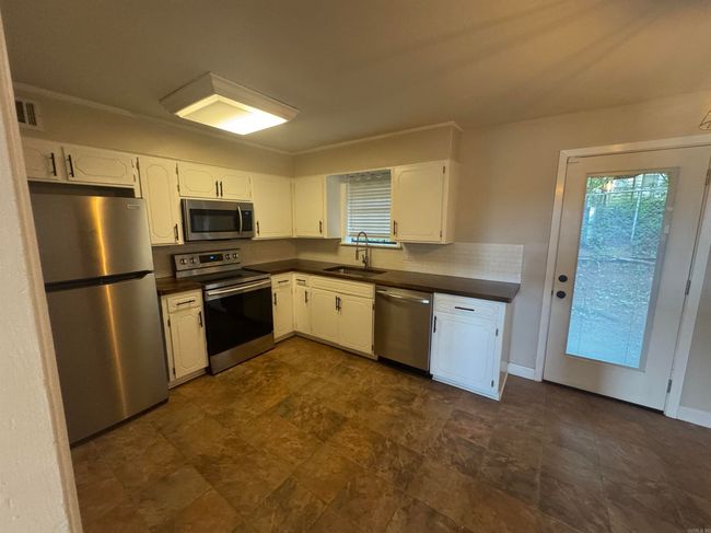 611 W Moore Ave, House other with 3 bedrooms, 1 bathrooms and null parking in Searcy AR | Image 5