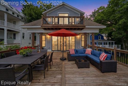 114 Bellevue Ave, Lake Orion, MI, 48362-2704 | Card Image