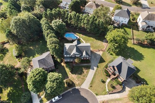 121 Foxmoor Ct, Advance, NC, 27006-6956 | Card Image
