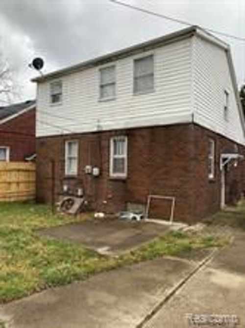 18428 Beland St, Detroit, MI, 48234-3840 | Card Image