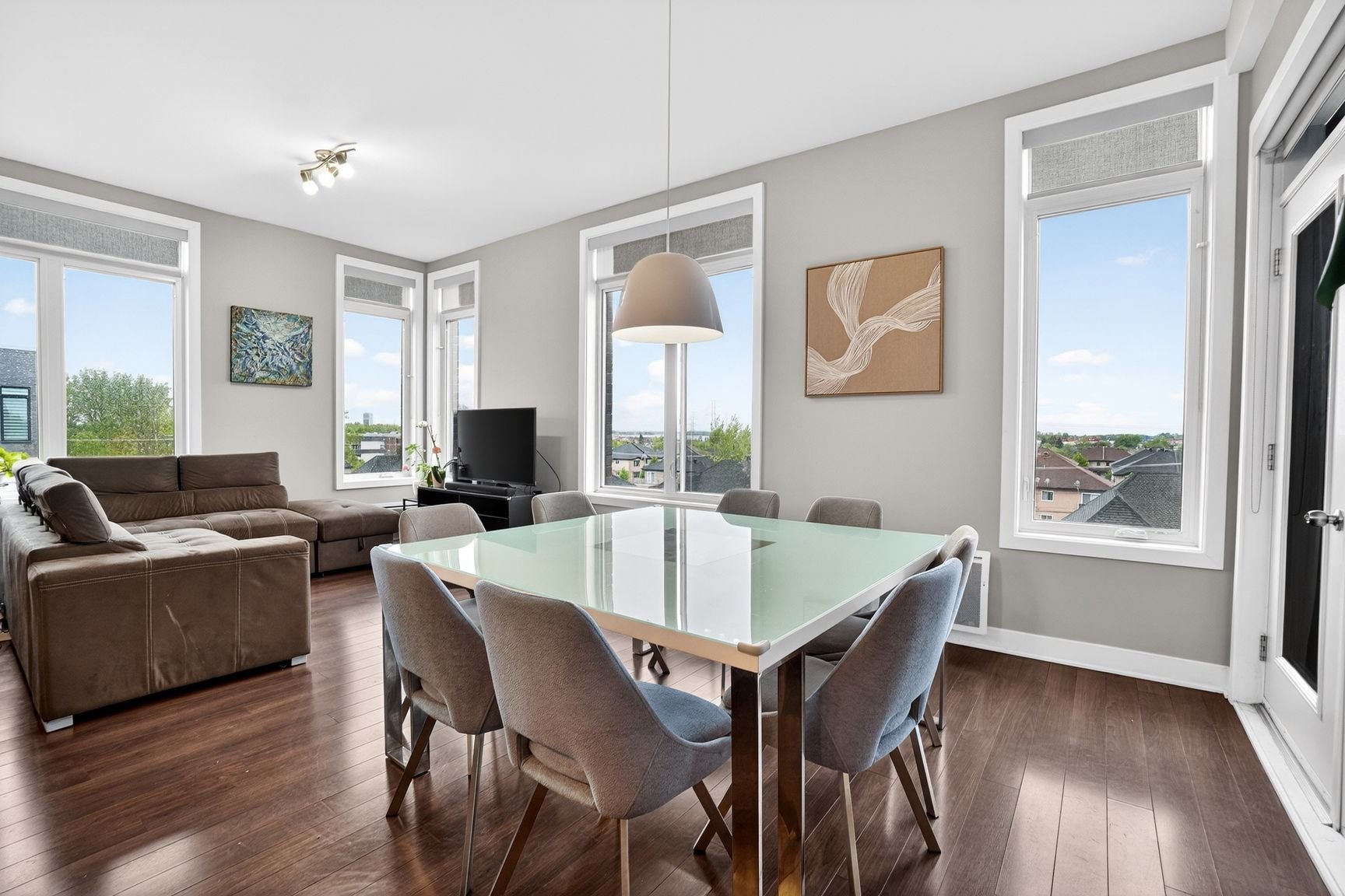 Residential in Laval (Chomedey) 5
