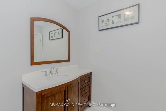 298 Royal Salisbury Way, House attached with 6 bedrooms, 3 bathrooms and 3 parking in Brampton ON | Image 20
