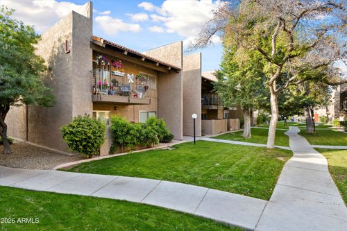 l1-5525 E Thomas Rd, Phoenix, AZ, 85018-8126 | Card Image