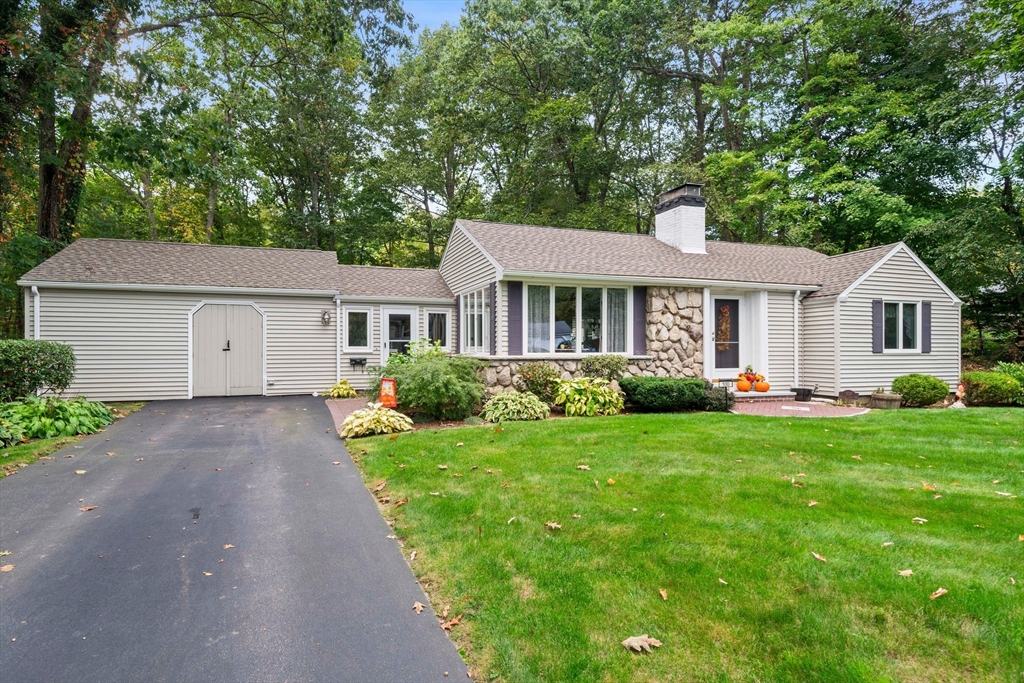 Colonel Hunt Dr, Abington, MA 02351