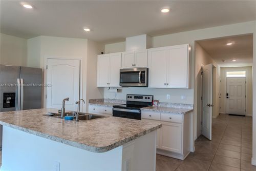 0-2025 Doe Run Dr, DAVENPORT, FL, 33837-9526 | Card Image