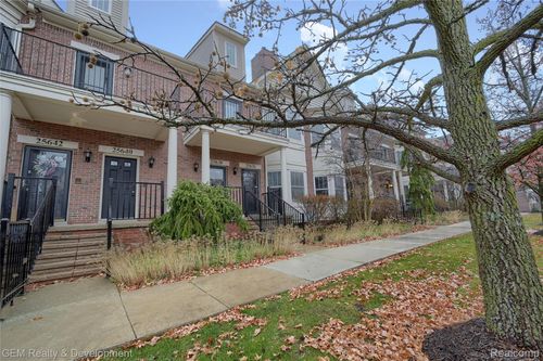 25636 Portico Ln, Novi, MI, 48375-1861 | Card Image