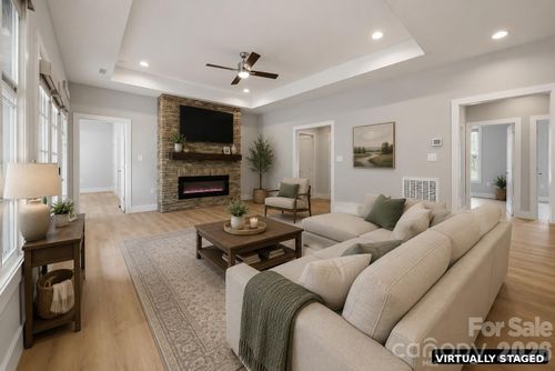 6b-3342 48th Ave Ne, Hickory, NC, 28601-9200 | Card Image