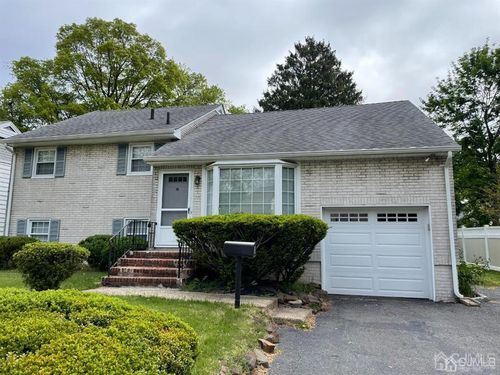 76 Willow Rd, Metuchen, NJ, 08840-1008 | Card Image
