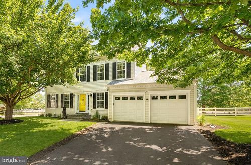 17180 Magic Mountain Dr, ROUND HILL, VA, 20141-4401 | Card Image