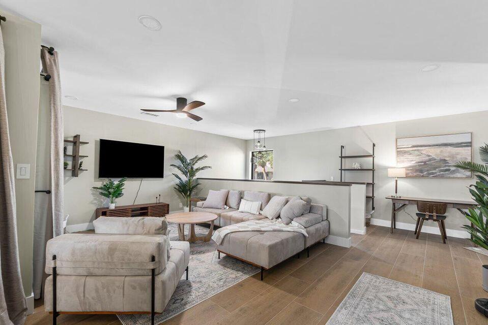 Residential in Jupiter 4