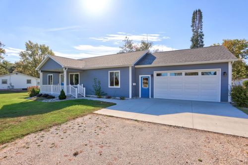 930 E North St, Ithaca, MI, 48847-1346 | Card Image