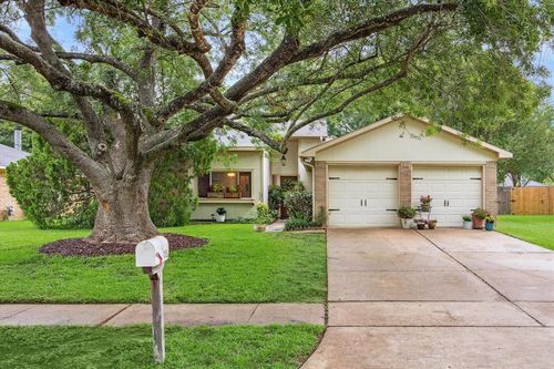 315 Village Creek Dr, Webster, TX, 77598-2636 | Card Image