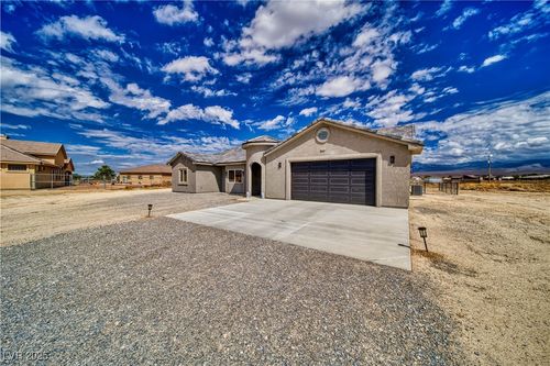 2200 E Deerskin St, Pahrump, NV, 89048 | Card Image