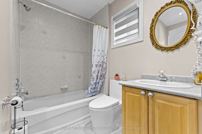 57 Lafayette Blvd, House other with 5 bedrooms, 3 bathrooms and 2 parking in Whitby ON | Image 24