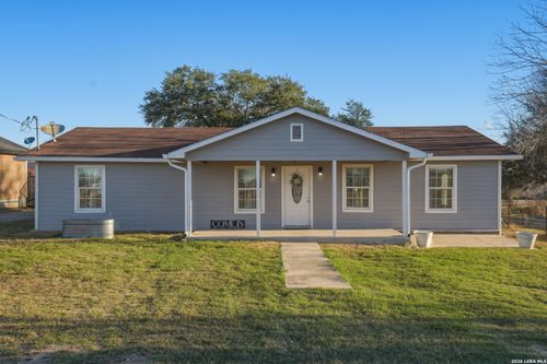 7924 County Road 128, Floresville, TX, 78114-6127 | Card Image