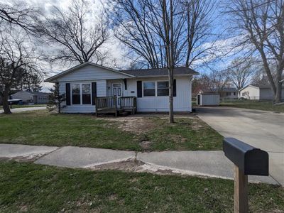 713 Gawain Drive, House other with 3 bedrooms, 2 bathrooms and null parking in Troy IL | Image 1