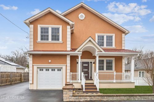 6 5th St, New Egypt, NJ, 08533-1402 | Card Image