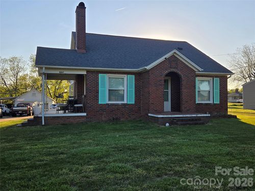 4207 Section House Rd, Hickory, NC, 28601-9395 | Card Image