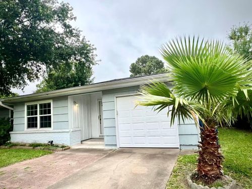 1925 14th Ave N, Texas City, TX, 77590-5427 | Card Image