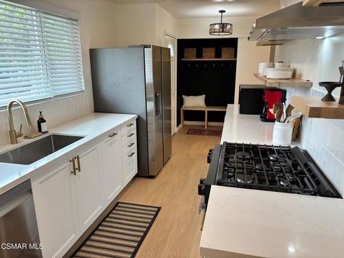 1095 Calle Jazmin, Thousand Oaks, CA, 91360-4929 | Card Image
