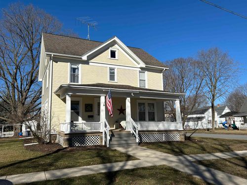 701 E 2nd Ave, Brodhead, WI, 53520-1247 | Card Image