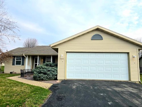 4295 Kingsford Dr, Janesville, WI, 53546-4263 | Card Image