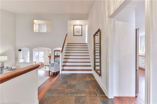 2230 All Saints Cres, House other with 4 bedrooms, 3 bathrooms and 4 parking in Oakville ON | Image 23