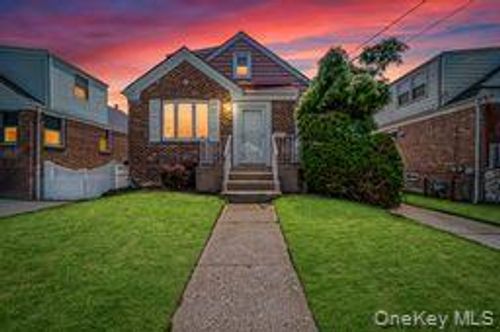 248 Kensington Rd S, Garden City, NY, 11530-5617 | Card Image