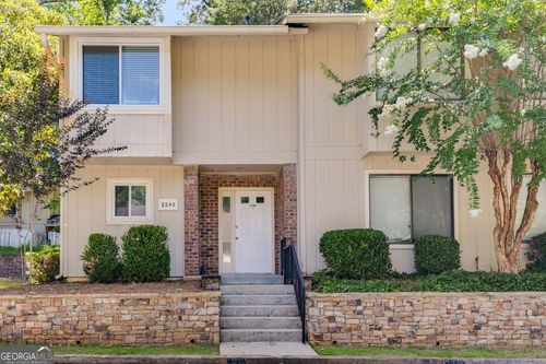 2240 Runnymead Rdg Se, Marietta, GA, 30067-6676 | Card Image